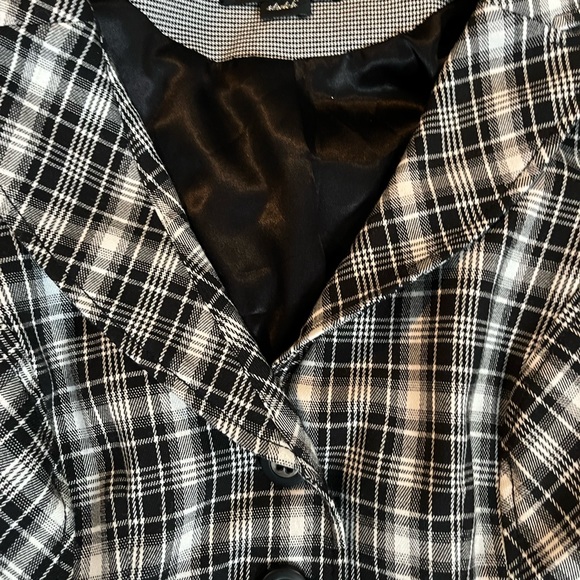 Guess half length short sleeve jacket - Picture 3 of 4